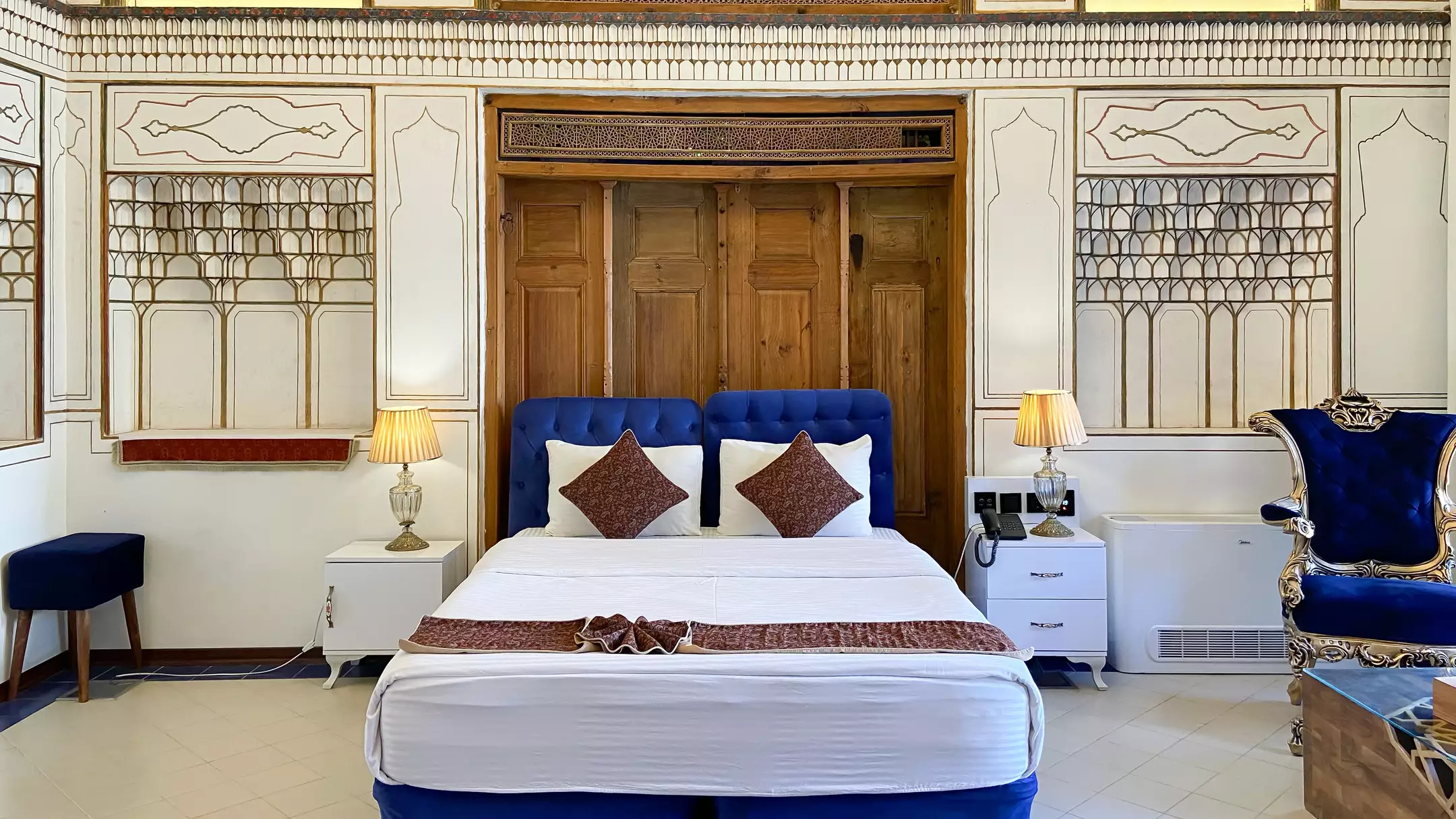 Alibaba https://cdn.alibaba.ir/ostorage/hotel-accommodation-images/69add526d83a7dd88ef5e2e6_تالار جنوب CIP (1).webp